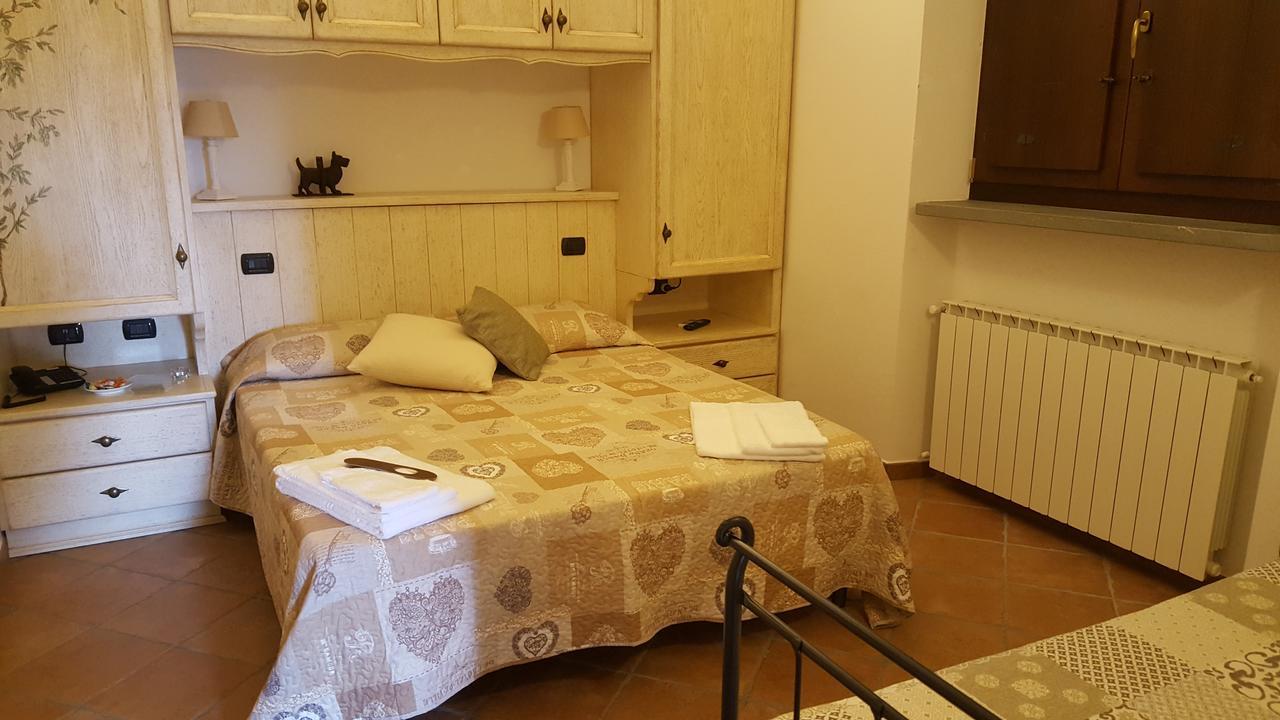 B&B Podere Montese 卢尼贾纳自由镇 外观 照片