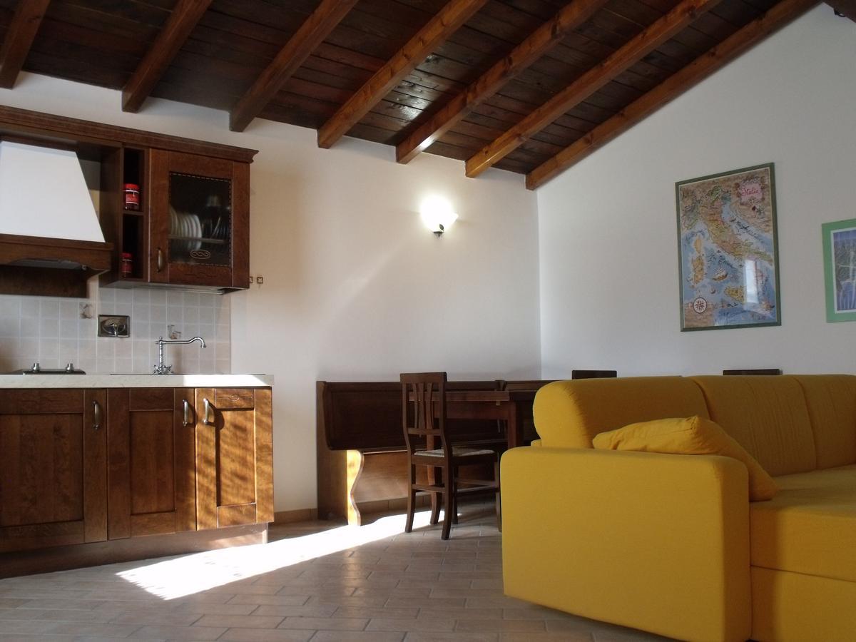 B&B Podere Montese 卢尼贾纳自由镇 外观 照片